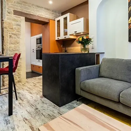 Le Bel Auguste - Quartier Antiquaires Apartamento
